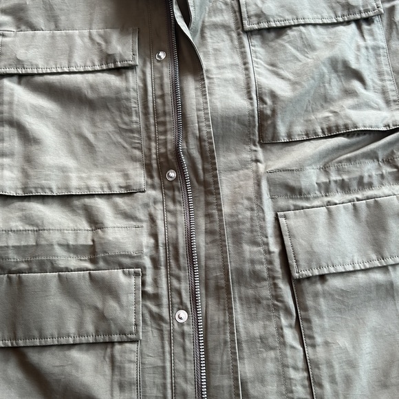 Abercrombie & Fitch Cargo Jacket - Picture 6 of 6